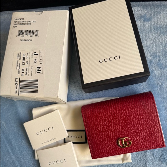 GUCCI Pebbled Calfskin GG Marmont Card Case Hibiscus Red - Picture 2 of 12